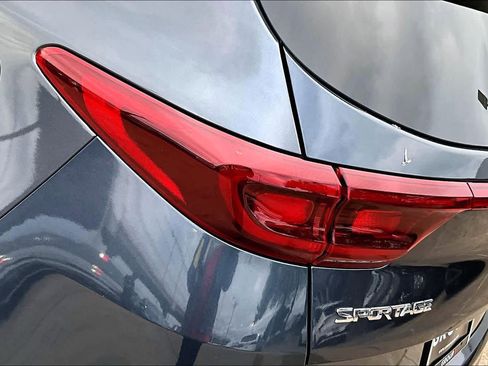 Used 2020 Kia Sportage LX image 25