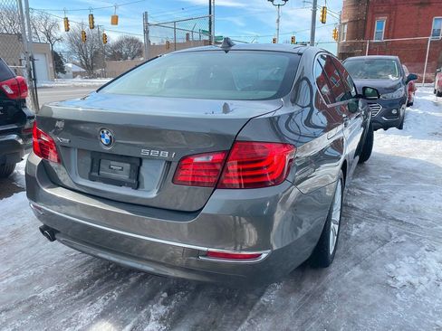 Used 2014 BMW 528i xDrive 528i xDrive AWD 4dr Sedan image 9