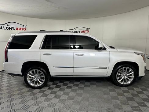 Used 2019 Cadillac Escalade Premium Luxury image 10