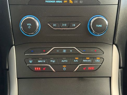 Used 2019 Ford Edge SEL w/ Equipment Group 201A FWD image 30