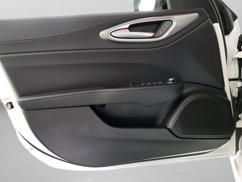 New 2025 Alfa Romeo Giulia w/ Veloce Package Rwd image 27