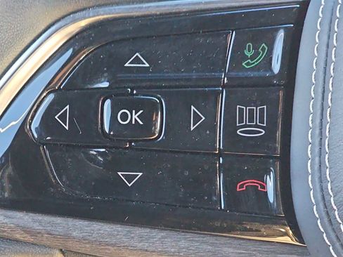 Certified 2022 Jeep Grand Cherokee L Overland image 29