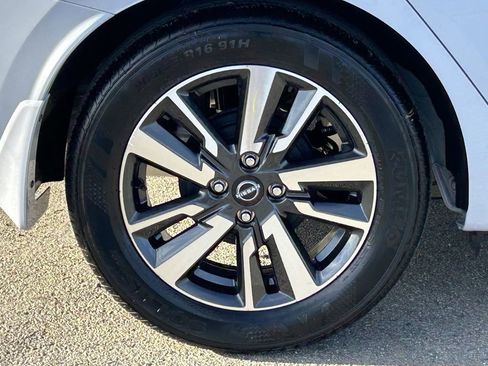 New 2025 Nissan Versa SV w/ Trunk Package image 7