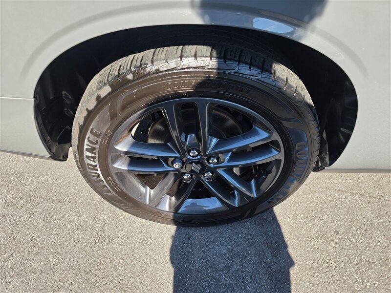 Used 2019 Dodge Challenger GT w/ Blacktop Package AWD/4WD image 26