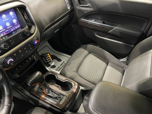 Used 2019 GMC Canyon SLE w/ Driver Alert Package image 16