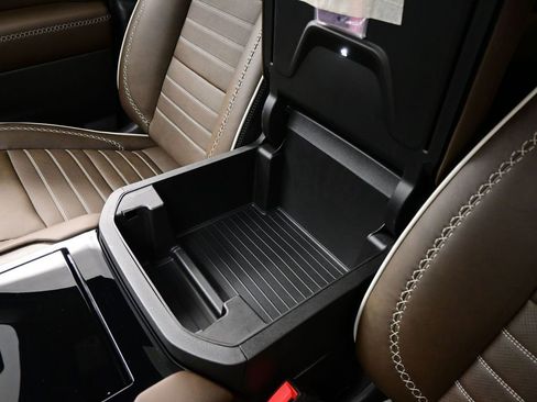Used 2026 GMC Yukon Denali Ultimate AWD/4WD image 34