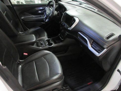 Used 2019 GMC Terrain SLT w/ Preferred Package image 9