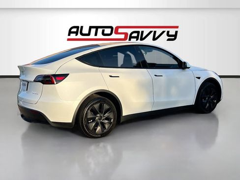 Used 2025 Tesla Model Y Long Range AWD/4WD image 7