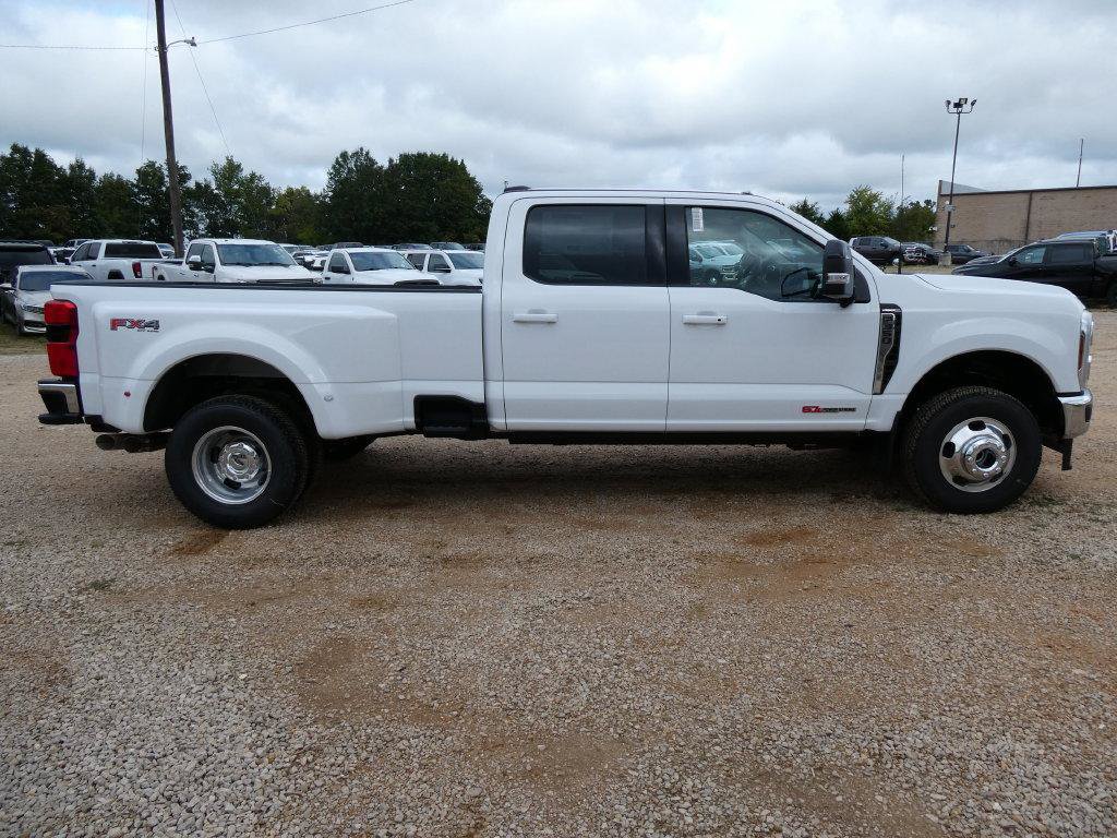 New 2027 Ford F350 Lariat AWD/4WD image 2