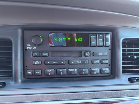 Used 2003 Mercury Grand Marquis GS image 41