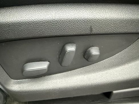 Used 2018 Chevrolet Silverado 1500 LT w/ All Star Edition image 21