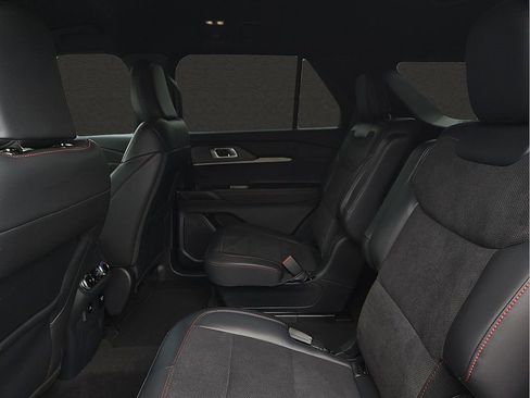 Used 2025 Ford Explorer ST RWD image 10