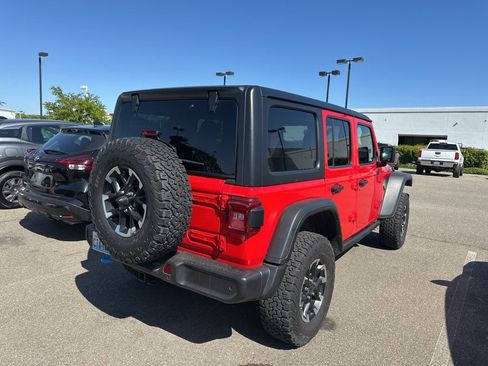 Used 2025 Jeep Wrangler Unlimited Rubicon 4xe w/ Safety Group AWD/4WD image 6