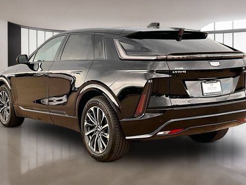 New 2027 Cadillac Lyriq Sport w/ LPO, Floor Liner Package AWD/4WD image 3