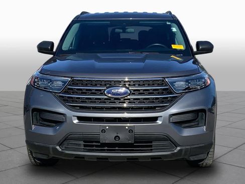 Used 2022 Ford Explorer XLT RWD image 4