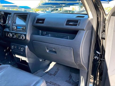 Used 2014 Honda Ridgeline SE image 18