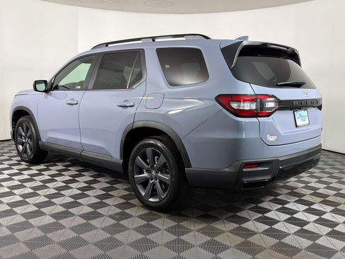 New 2026 Honda Pilot Sport image 2