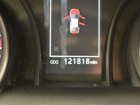 Used 2021 Toyota Camry SE FWD image 18