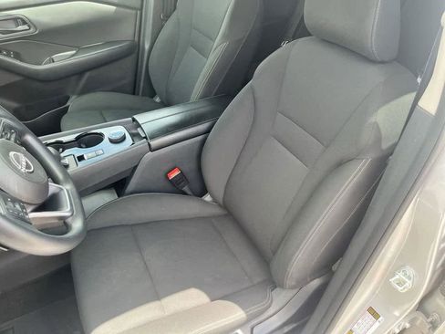 Used 2024 Nissan Rogue S AWD/4WD image 17