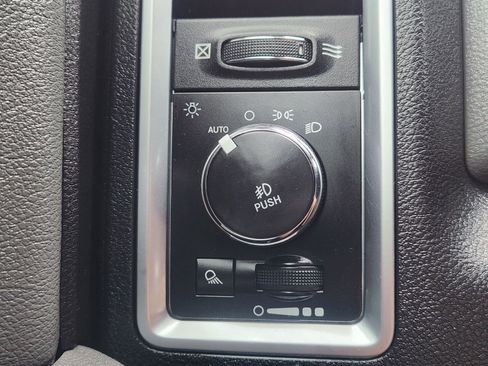 Used 2016 RAM 1500 Lone Star RWD image 25