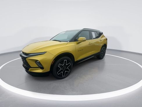 Used 2023 Chevrolet Blazer RS w/ Driver Confidence II Package AWD/4WD image 4