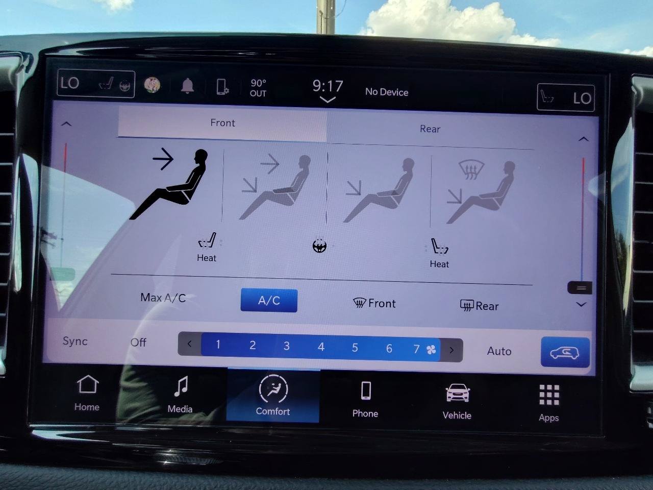 Used 2023 Chrysler Pacifica Touring-L FWD image 28