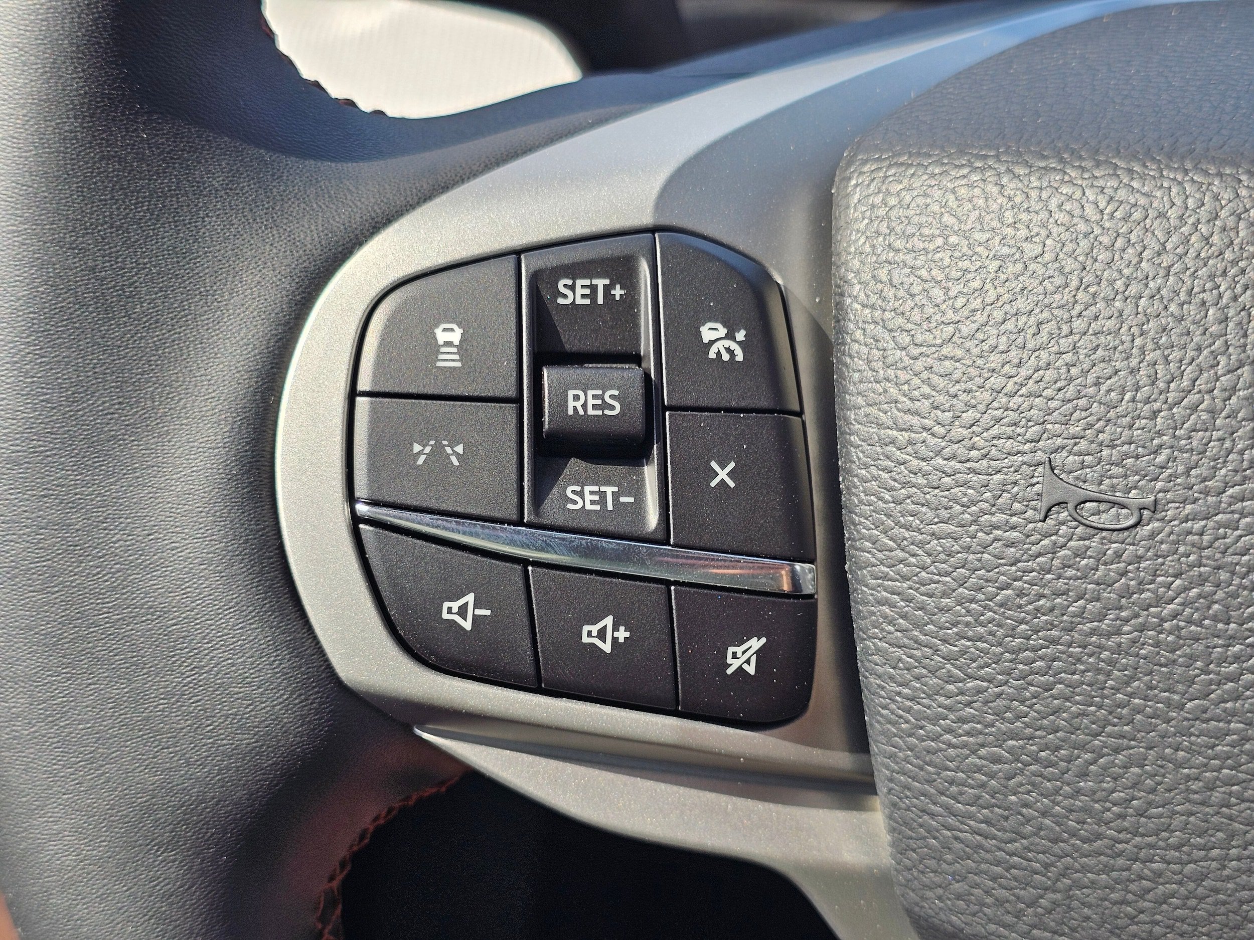 New 2026 Ford Explorer Active AWD/4WD image 22