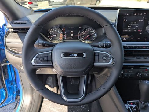 New 2026 Jeep Compass Latitude image 24