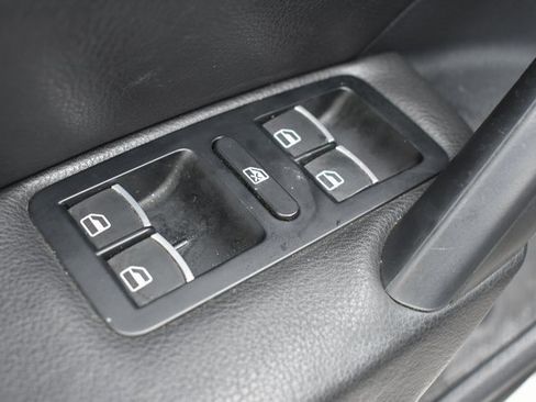 Used 2012 Volkswagen Passat TDI SE image 15