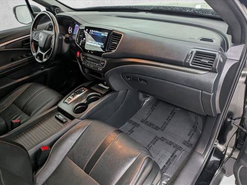 Used 2023 Honda Passport TrailSport image 19