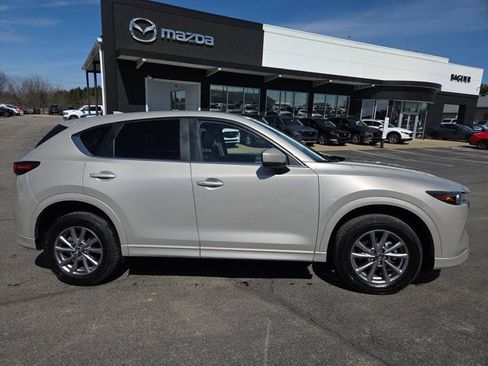 Used 2024 MAZDA CX-5 AWD 2.5 S w/ Preferred Package image 6