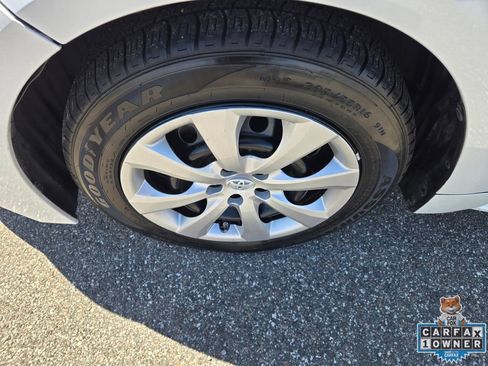 Used 2022 Toyota Corolla LE FWD image 15