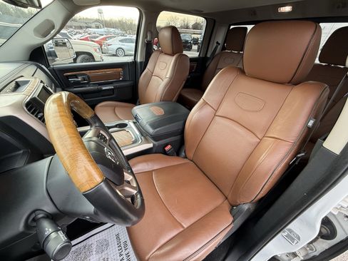 Used 2017 RAM 1500 Laramie Longhorn image 11