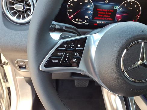 New 2026 Mercedes-Benz GLB 250 4MATIC image 15