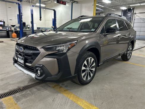 Certified 2023 Subaru Outback Limited image 4
