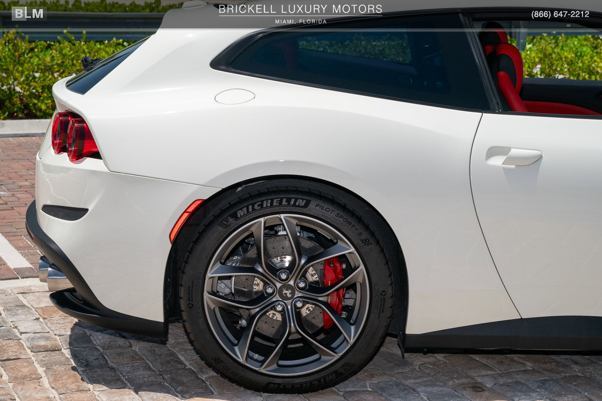 Used 2018 Ferrari GTC4Lusso T RWD image 54