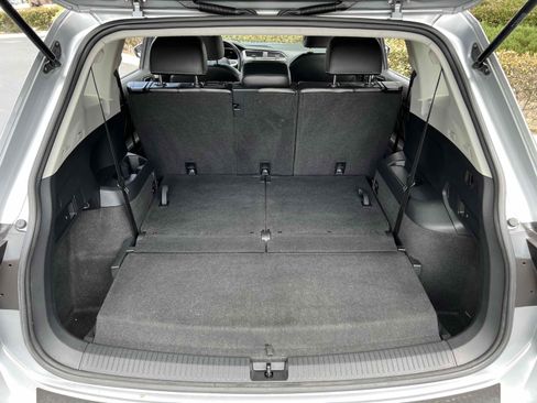 Used 2023 Volkswagen Tiguan SE FWD image 56