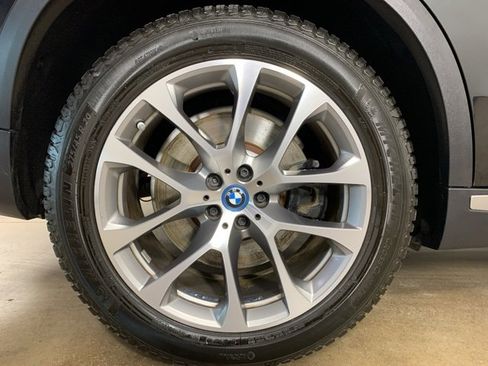 Used 2024 BMW X5 xDrive50e w/ Premium Package image 45