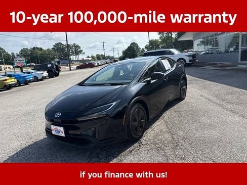 Used 2025 Toyota Prius LE FWD image 5