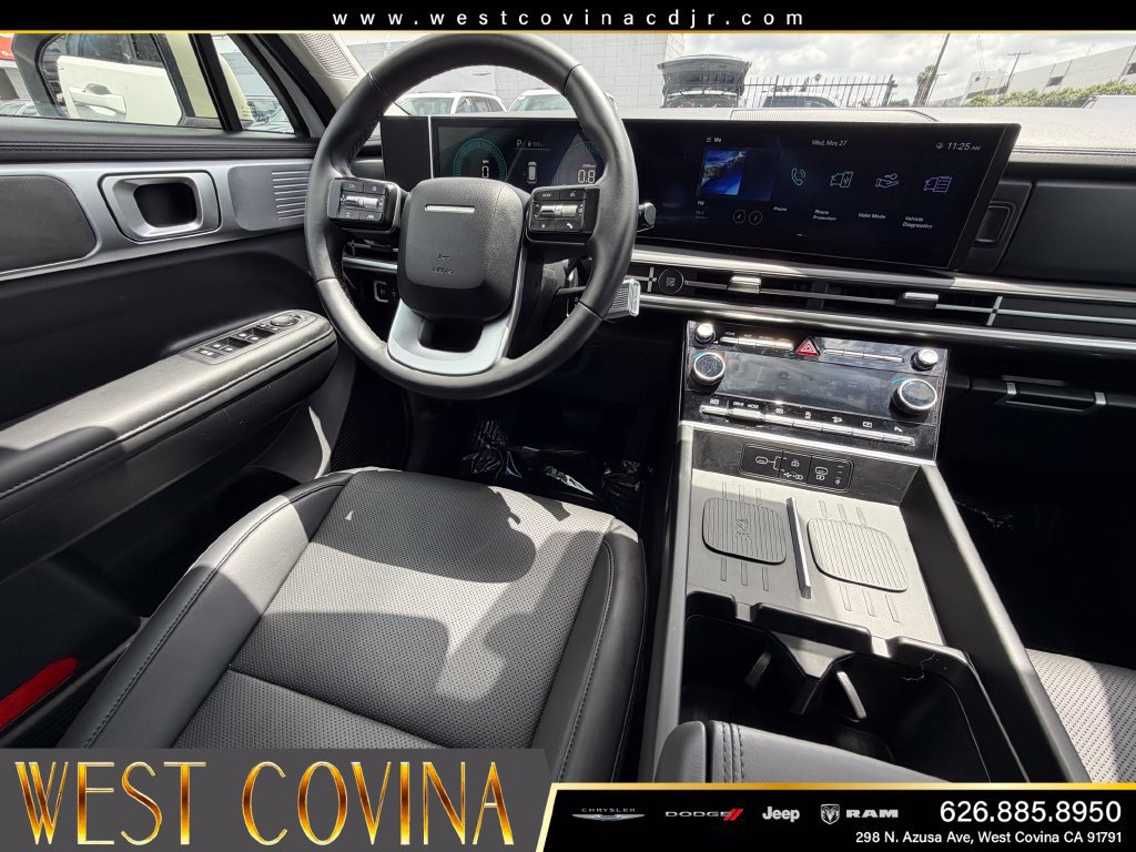 Used 2025 Hyundai Santa Fe SEL AWD/4WD image 38