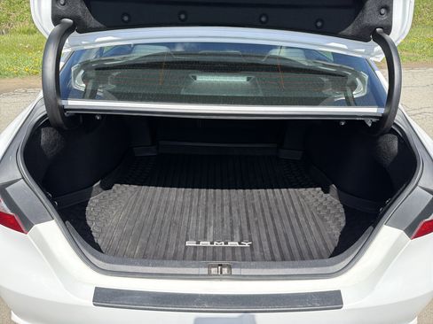 Used 2018 Toyota Camry SE image 27