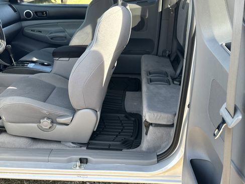 Used 2005 Toyota Tacoma 4x4 Access Cab image 19