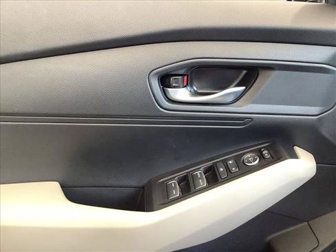 Used 2025 Honda Accord LX image 12