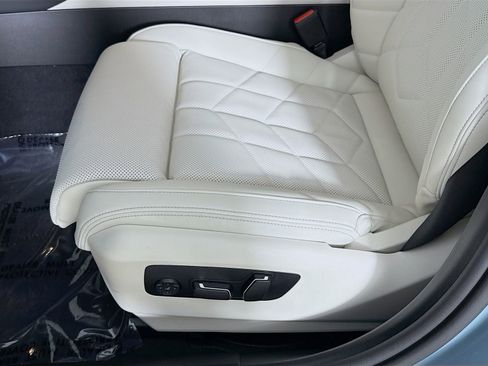 Used 2026 BMW 540i xDrive w/ Premium Package image 20