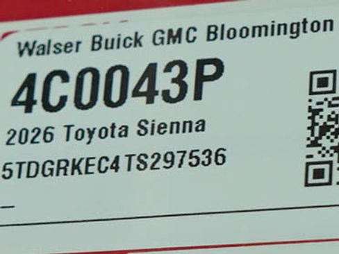Used 2026 Toyota Sienna XLE FWD image 31