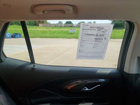 Used 2023 GMC Terrain Denali image 16