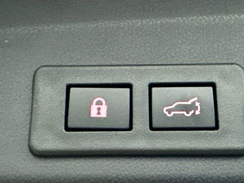 Used 2023 Subaru Ascent Limited w/ Technology Package image 37