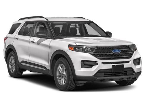 Certified 2023 Ford Explorer XLT w/ Equipment Group 202A image 6