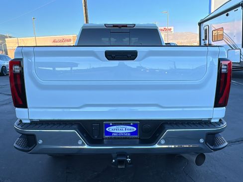 Used 2025 GMC Sierra 2500 SLT w/ SLT Premium Package image 4