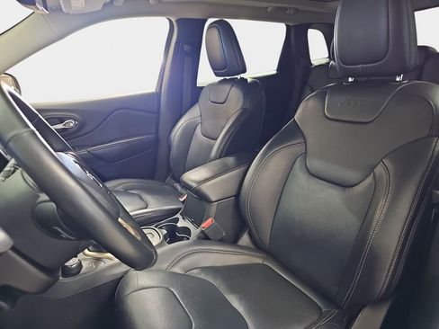 Used 2016 Jeep Cherokee Limited image 17